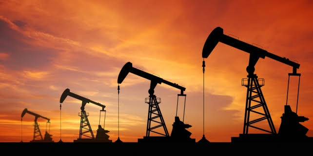 What is a Petroleum Engineering ? Petroleum Engineering Salary