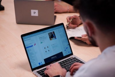 Web Developer Salary 7 What is a Web developer ? Web developer Salary
